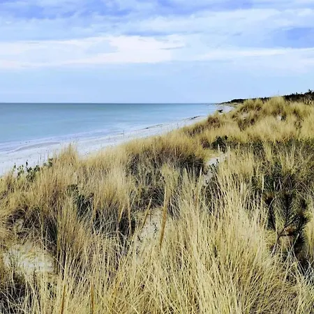 בית נופש Luxury Retreat In Park-by Traum