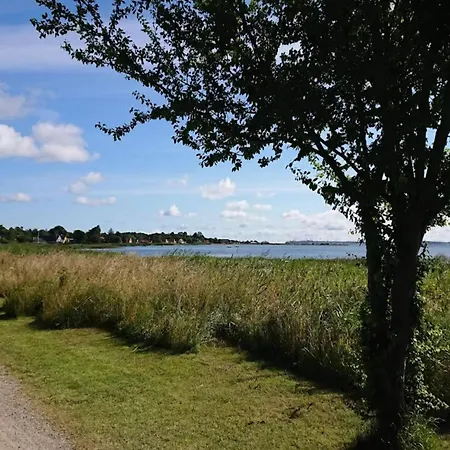 בית נופש Luxury Retreat In Park-by Traum *