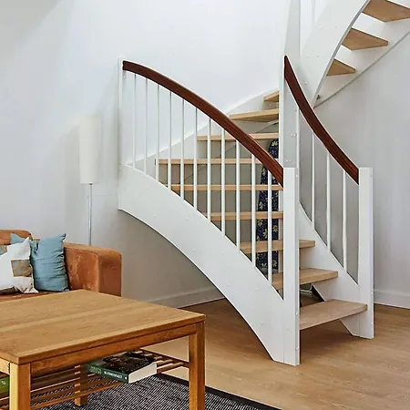 בית נופש Luxury Retreat In Park-by Traum *